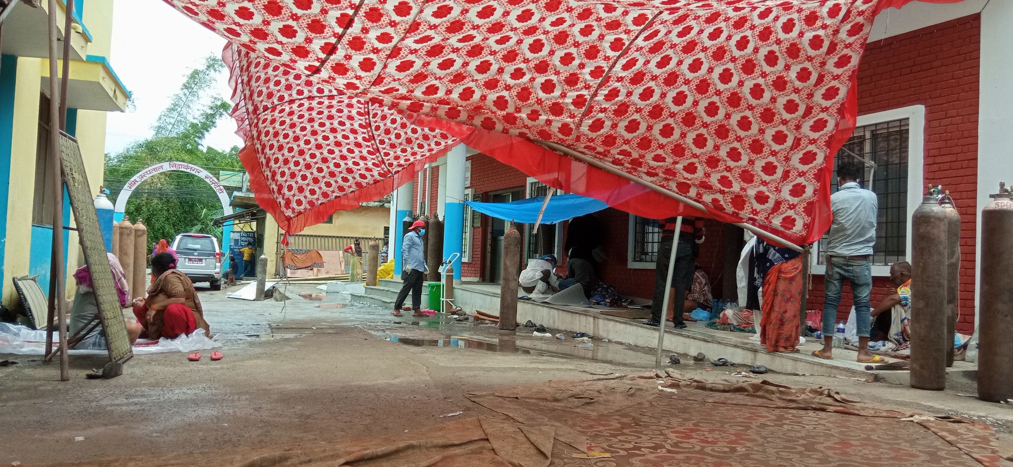 पानी पर्दा भुइँमा उपचाररत संक्रमितको बिचल्ली