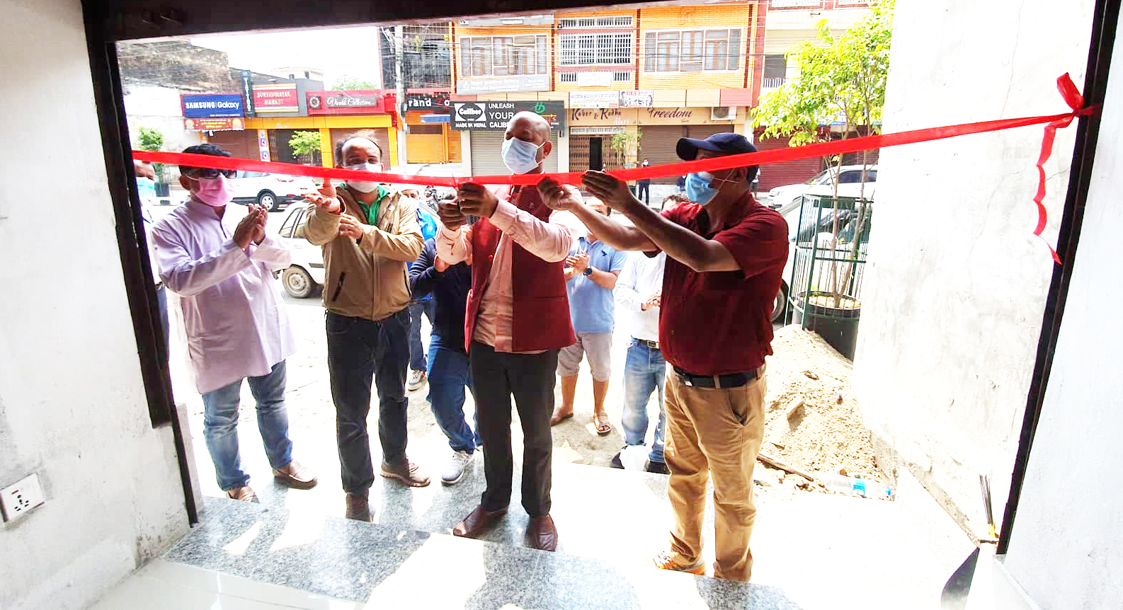 भैरहवामा ‘फूड बैंक’ स्थापना, विपन्नलाई दश दिन पुग्ने खाद्यान्न दिइने