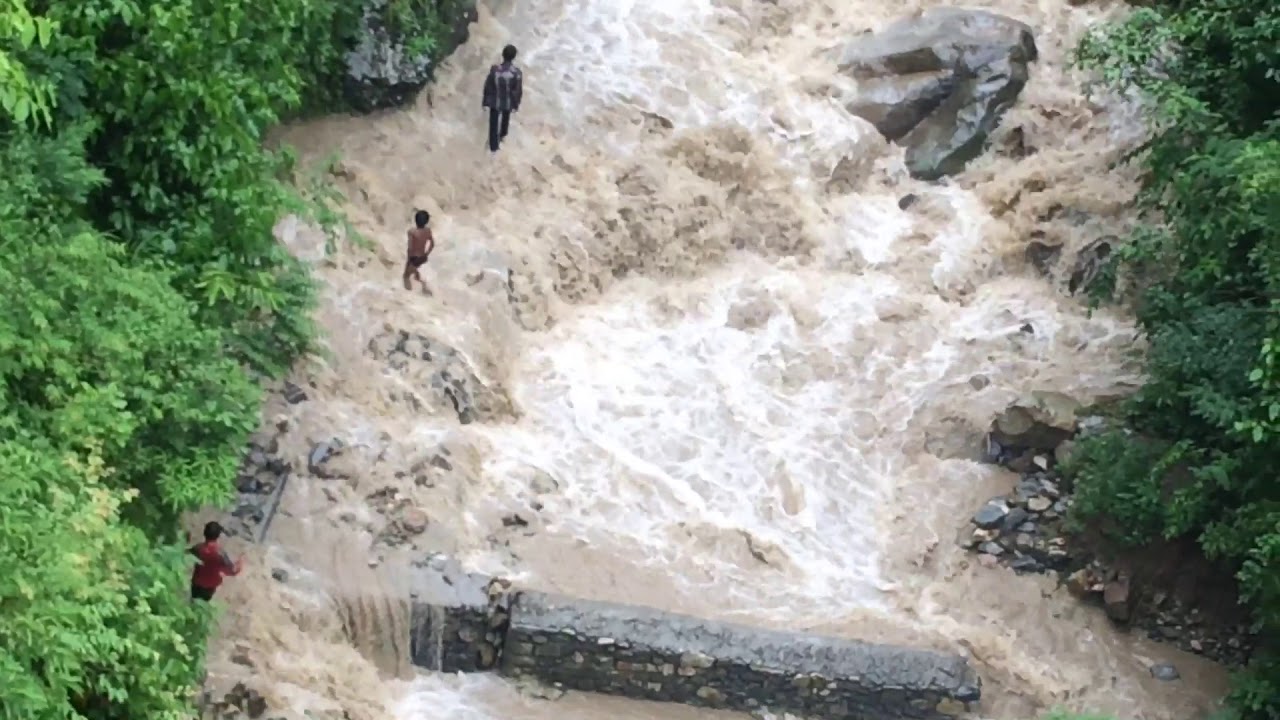 खहरे खोलाले बगाउँदा दाङमा एक पुरुषको मृत्यु