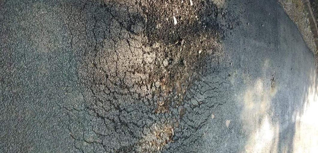 झरीमा काम, हप्ता दिनमै उप्कियो कालोपत्र