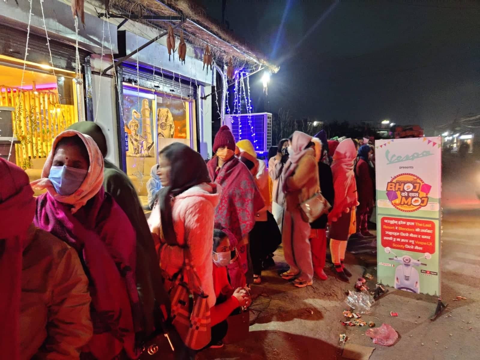 फोटोसहितको मतदाता नामावली बनाउन रातिसम्मै लाइन