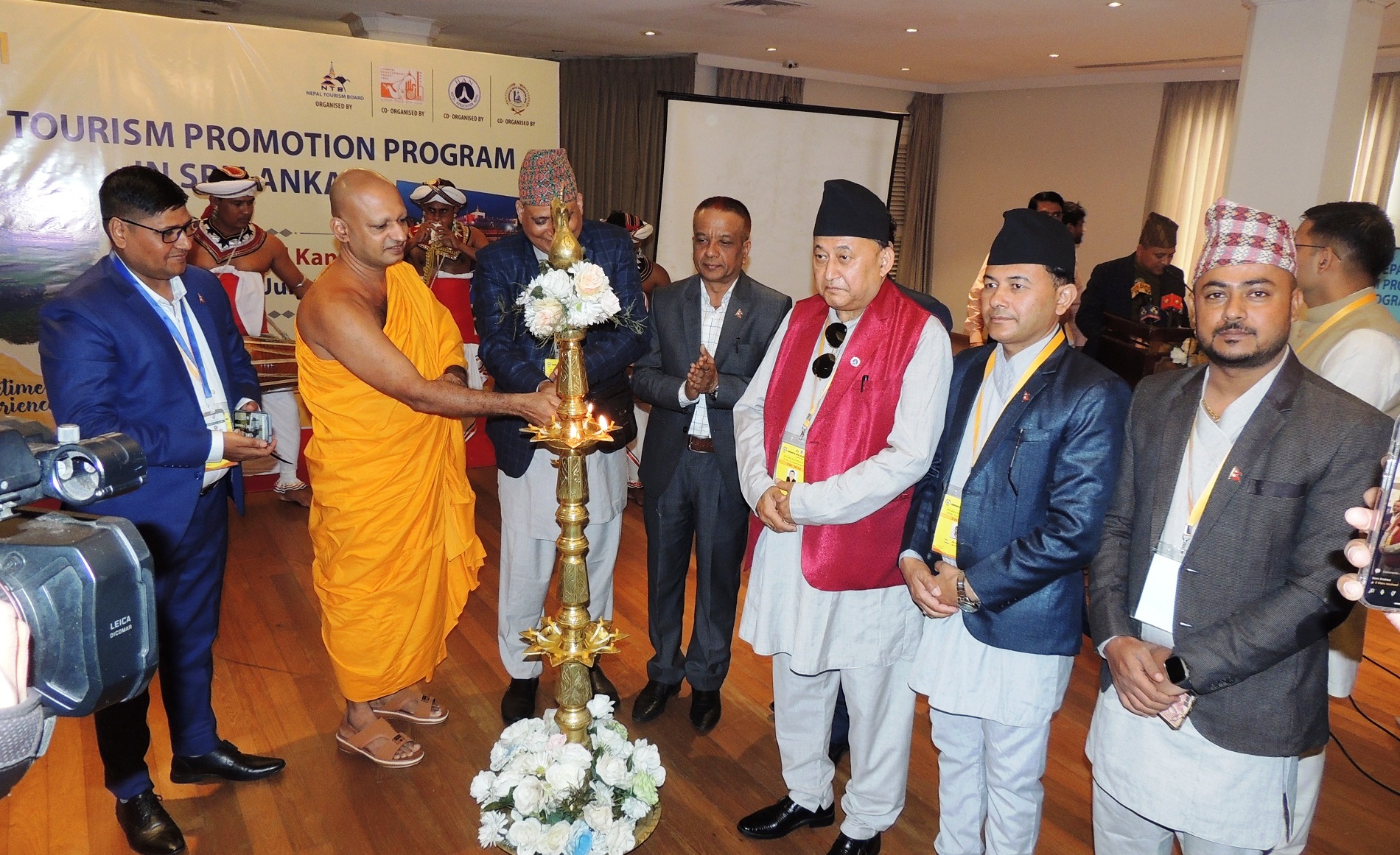 नेपाल घुमेर जीवनभर आनन्द लिन श्रीलंकन नागरिकलाई व्यवसायीको आग्रह