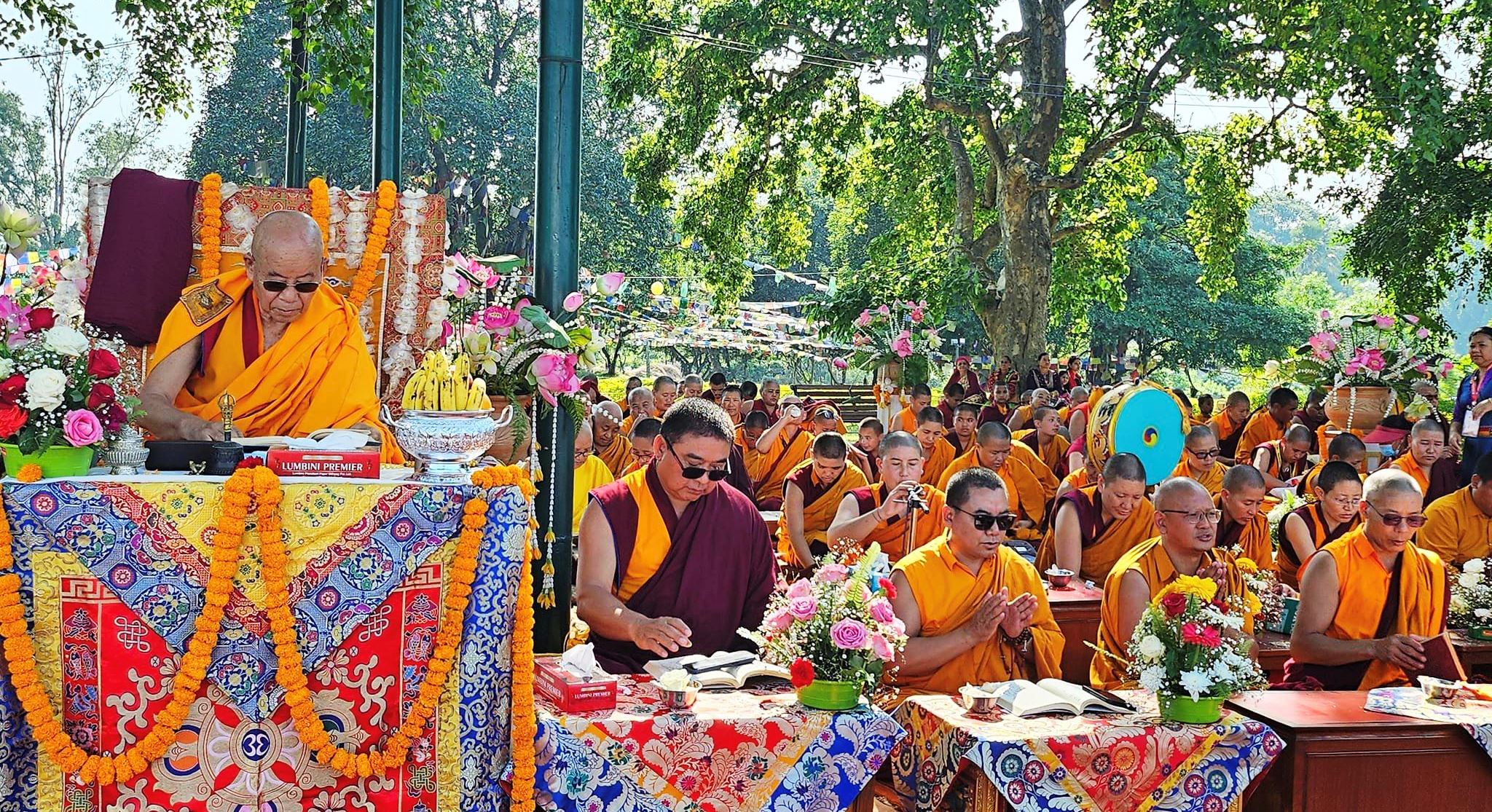 लुम्बिनीमा मोन्लम पुजाको रौनक