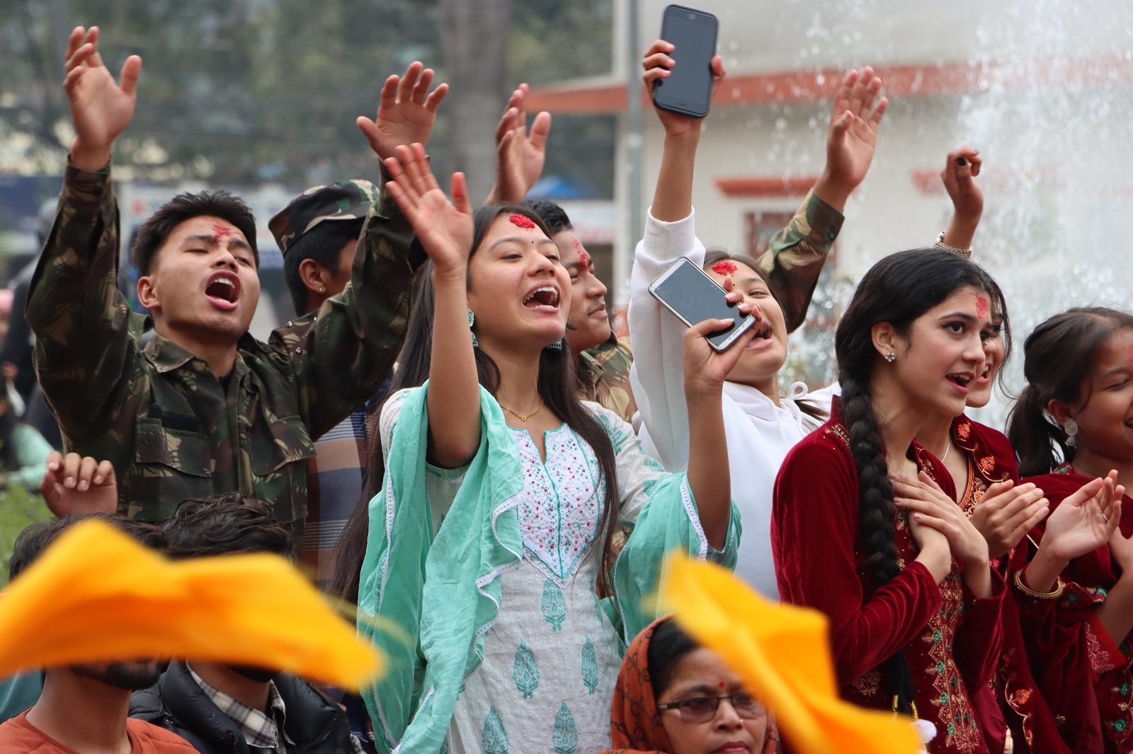 एभरेष्ट माविले जित्यो बुटवल लोकनृत्य प्रतियोगिताको पुरस्कार