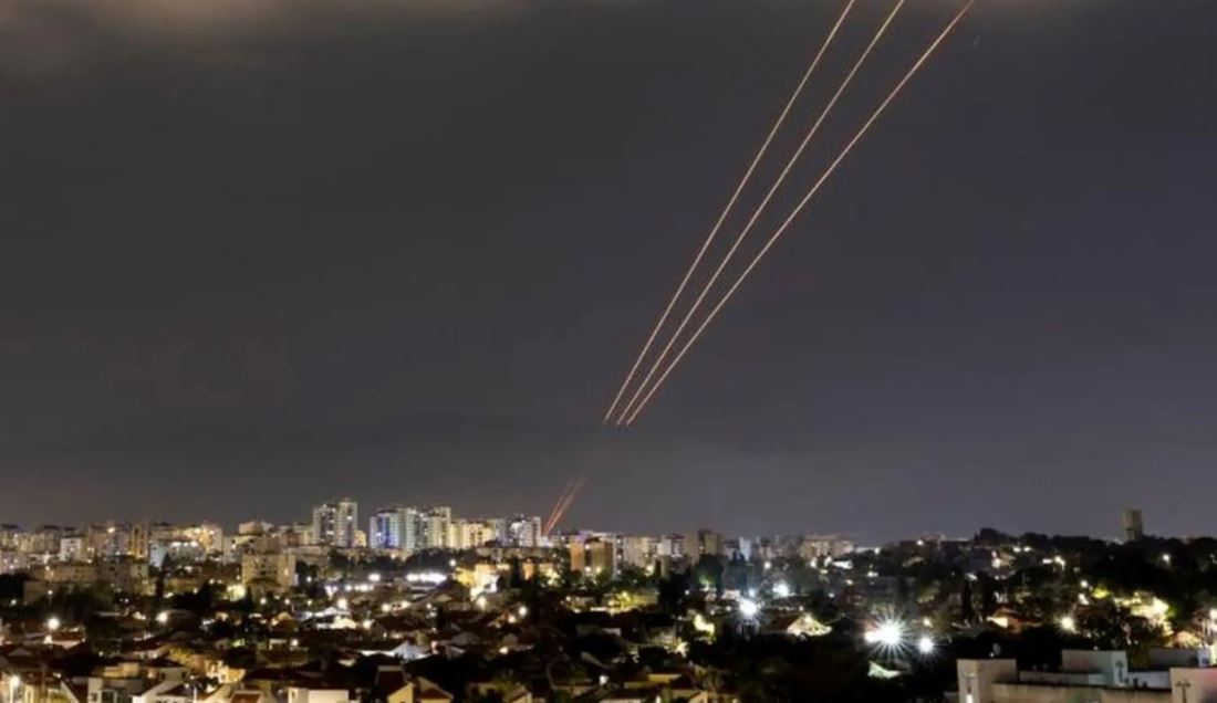 इरानले प्रहार गर्‍यो इजरायलमा तीन सय भन्दा बढी ड्रोन र मिसाइल