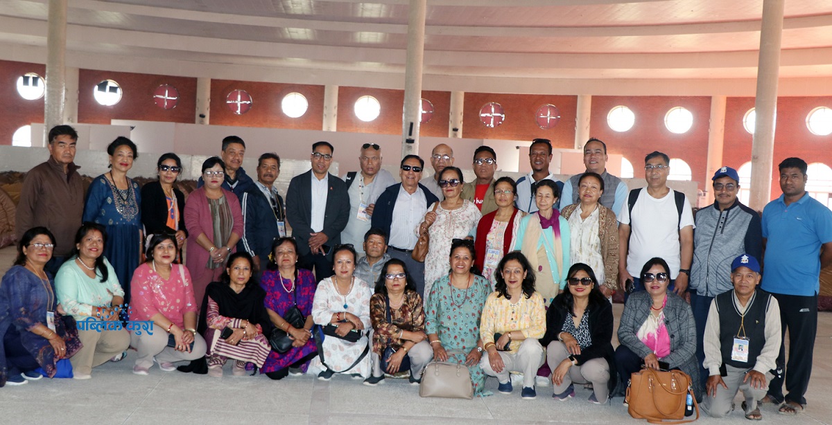 युवा बौद्ध समूहको टोलीद्वारा लुम्बिनीसहित चारधाम भ्रमण