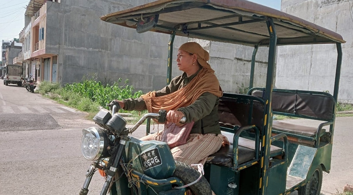गीता दिदीको अटो सरर …