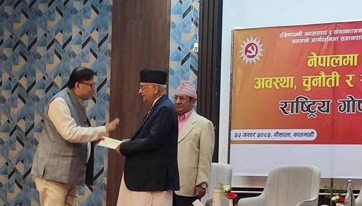 लुम्बिनीको पर्यटन प्रवर्द्धन माग गर्दै प्रधानमन्त्रीलाई ज्ञापनपत्र