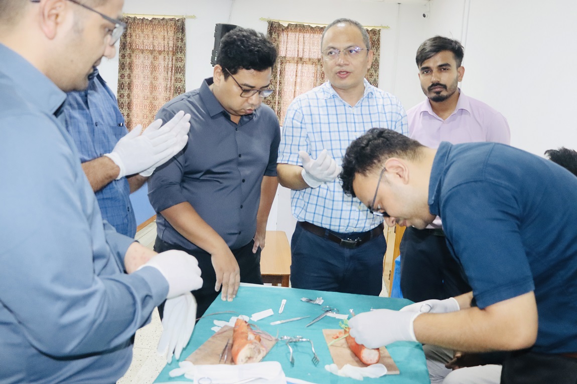 भैरहवा मेडिकल कलेजमा आधारभूत शल्यक्रिया सीप कार्यशाला