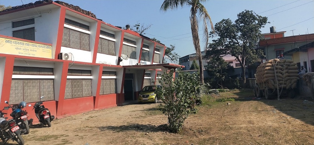 खाद्यमा हुन थाल्यो धानको खरिद बिक्री, बढ्न थाल्यो चहलपहल