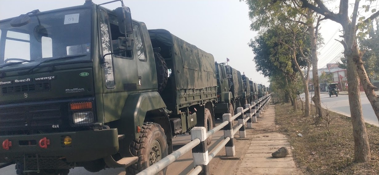 नेपाली सेनालाई भारतले उपलब्ध गराएको गाडी भैरहवाबाट नेपाल भित्रिए