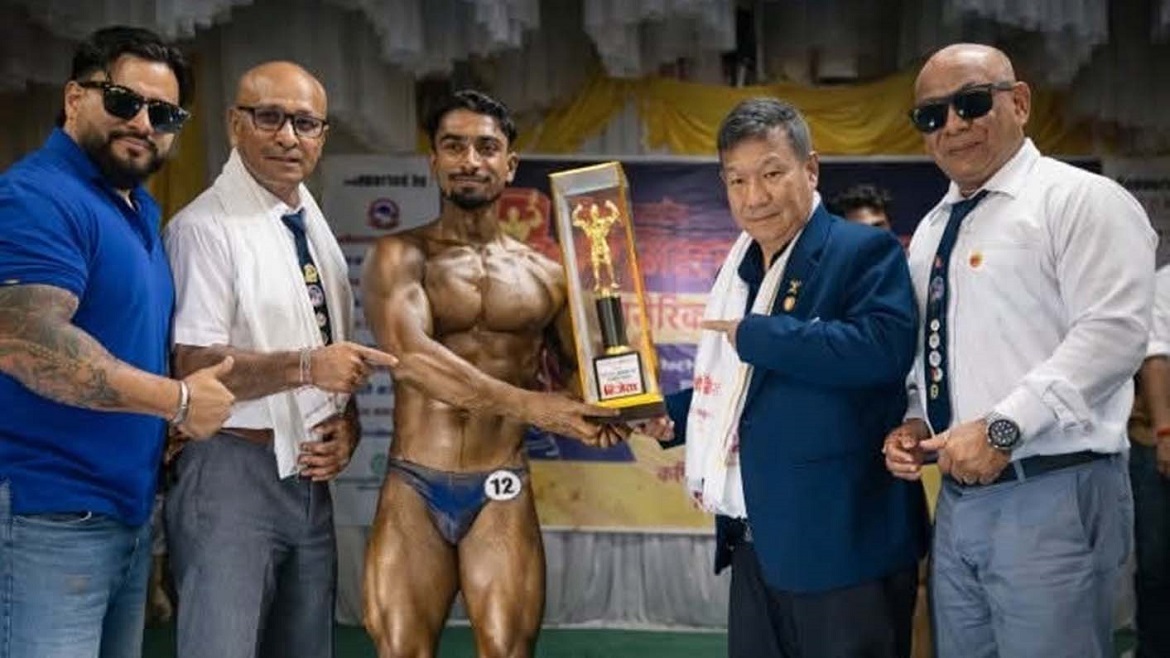 सुरेन्द्र बर्माले जिते दोस्रो मिस्टर कपिलवस्तुको उपाधि