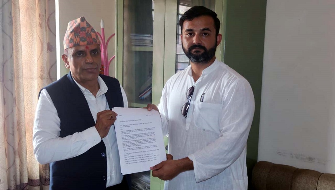 भारतीय गाडीको ओभरलोड रोक्न रूपन्देहीका ढुवानी व्यवसायीको माग