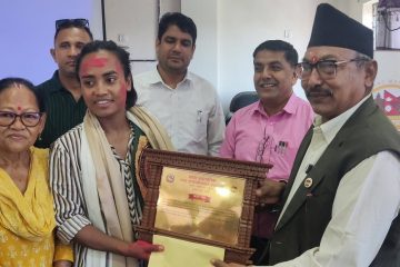 कम्बोडियामा स्वर्ण जितेर फर्किएकी सुष्मालाई बाजागाजासहित सम्मान